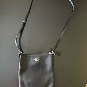 Coach Elegant Black Leather Bag